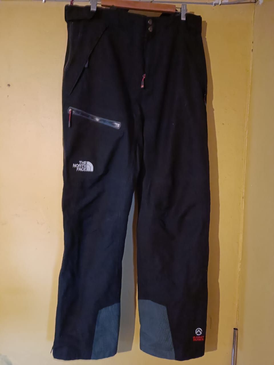 Pantalones gore tex discount montaña