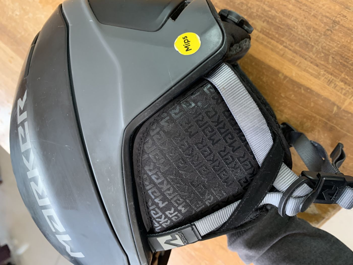 Marker Casco Ampire 2 Mips