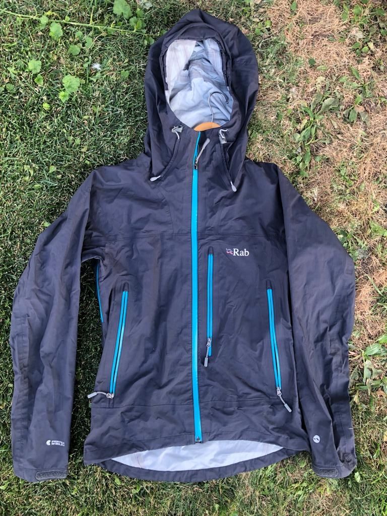 Rab xiom top