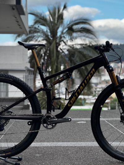 Specialized Specialized Epic Evo Pro Full Kashima 2 Unidades (Disponible En Talla L Y M)