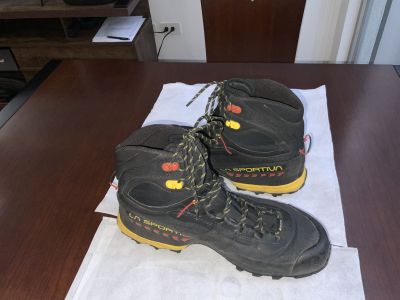 La Sportiva Botas De Media Montaña
