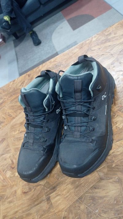 On Running Cloudtrax Waterproof W´s