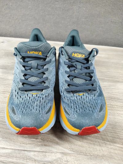 Hoka One One Clifton 8