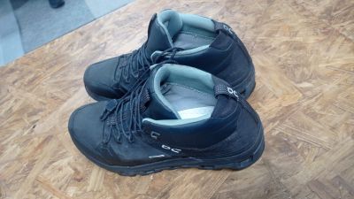 On Running Cloudtrax Waterproof W´s