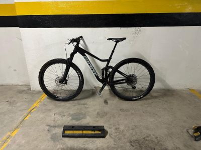 Giant Bicicleta Rin 29