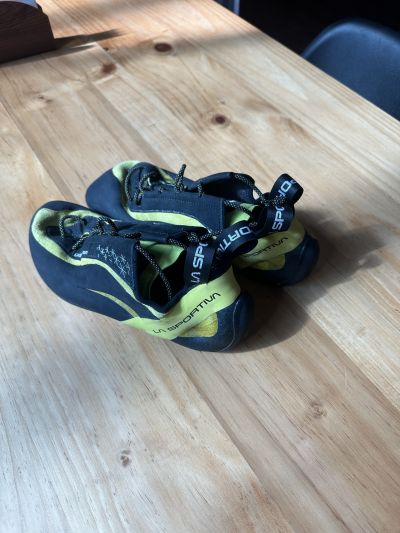 La Sportiva Miura