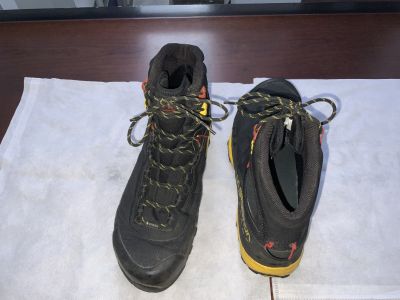 La Sportiva Botas De Media Montaña