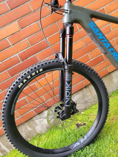 Santa Cruz Bicycles Bronson Carbon
