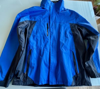 Otra Chaqueta Impermeable