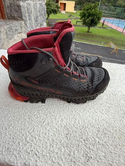 La Sportiva Botas De Trekking Caña Alta