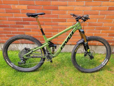 Pivot Switchblade 2022