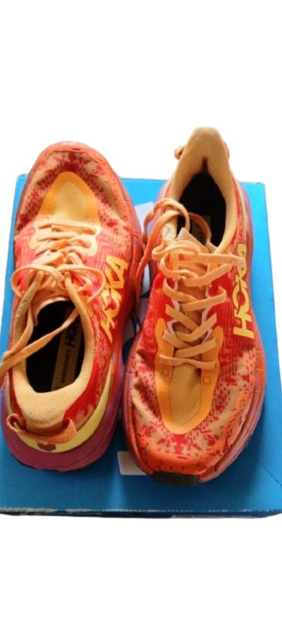 Hoka One One Speedgoat 6
