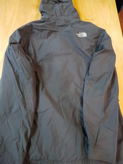 The North Face Chaqueta Impermeable The North Face Tecnología Hyvent 2.5L