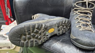 Scarpa Modelo Manta, 2.7Mm Cuero Y Vibram.