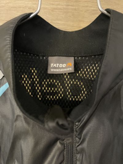 Tatoo Chaqueta Deltas Tatoo Negra