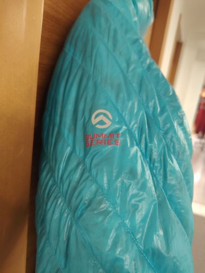 The North Face Chompa De Pluma Negra The North Face - Summit Series - 850 Fill