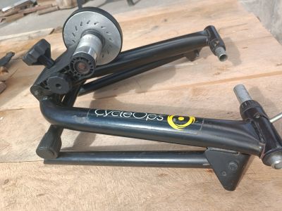 Cycleops Rodillo Y Soporte De Llanta Delantera
