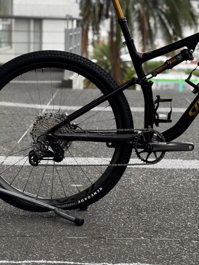 Specialized Specialized Epic Evo Pro Full Kashima 2 Unidades (Disponible En Talla L Y M)