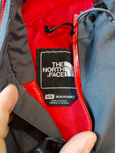 The North Face Chaqueta Impermeable The North Face Tecnología Hyvent 2.5L