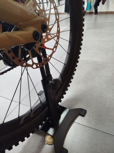 Otra Soporte De Piso