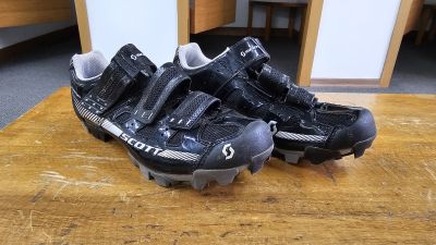 Scott Zapatos
