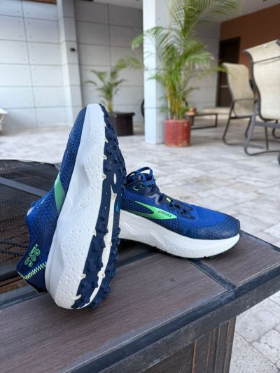 Brooks Caldera 6