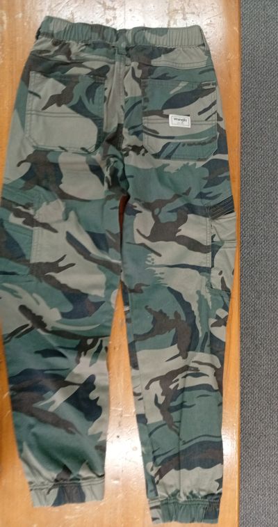 100% Pantalón Marca Wrangler